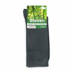Męskie skarpety Steven art.086 z wyjątkowo przewiewnej wiskozy bambusowej, kolor grafitowy, bez wzoru Skarpety z włókna bambusowego art.086
